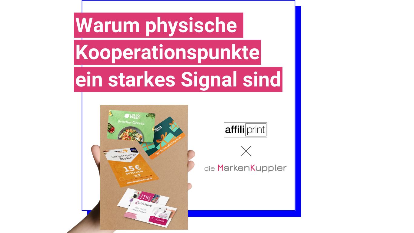 Eine Hand hält einen Flyer